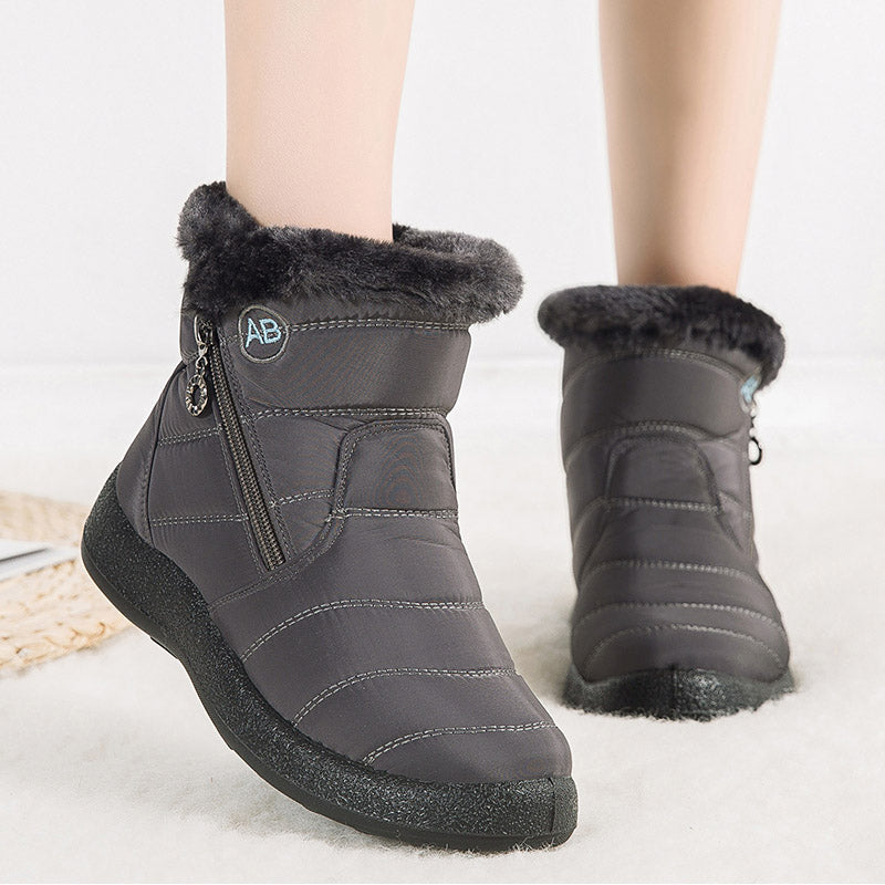 Solid Pattern Thick Boots